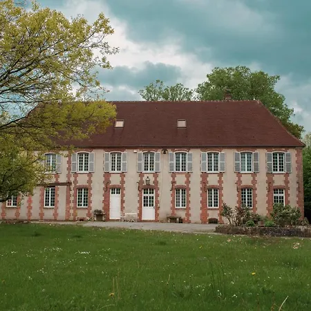 Au Vieux Chateau Guest house 4*