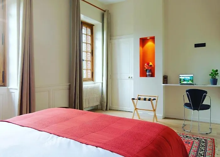 Au Vieux Chateau 4* Villotran